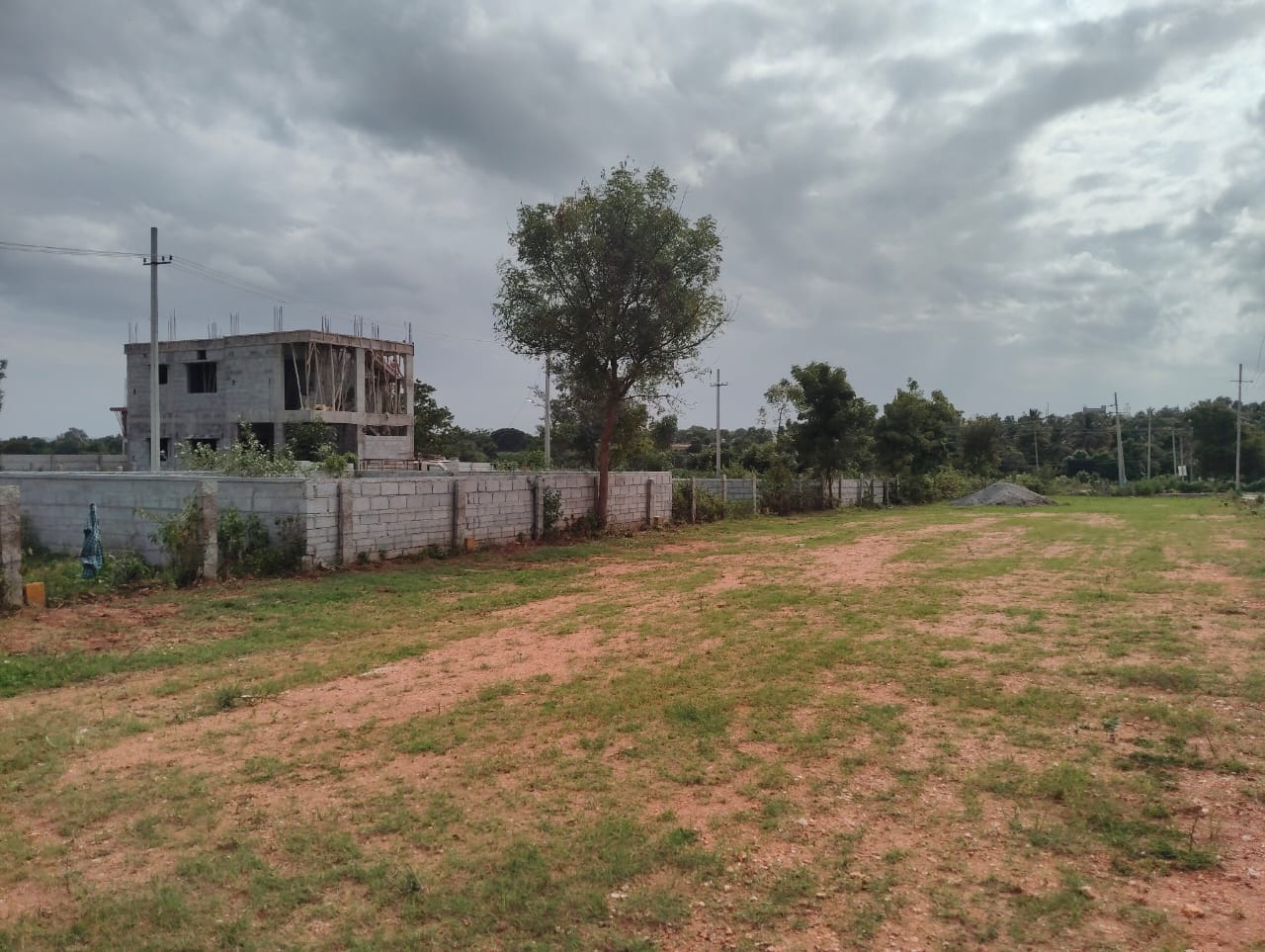 Emergency site for sale in Hampapura 