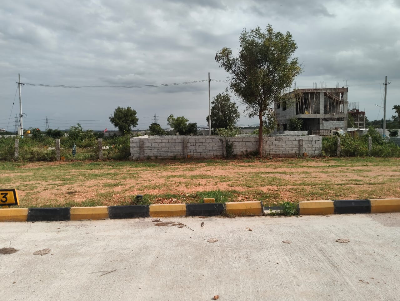 Emergency site for sale in Hampapura 