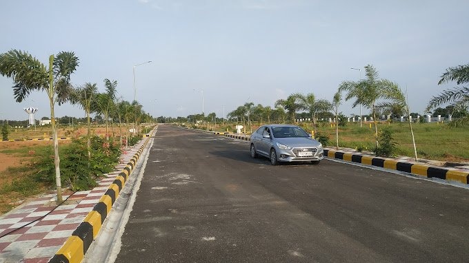 Akshita Golden Breeze - Premium Plots for sale in Maheshwaram - Behind E-CITY -Srisailam Highway - 9000237743