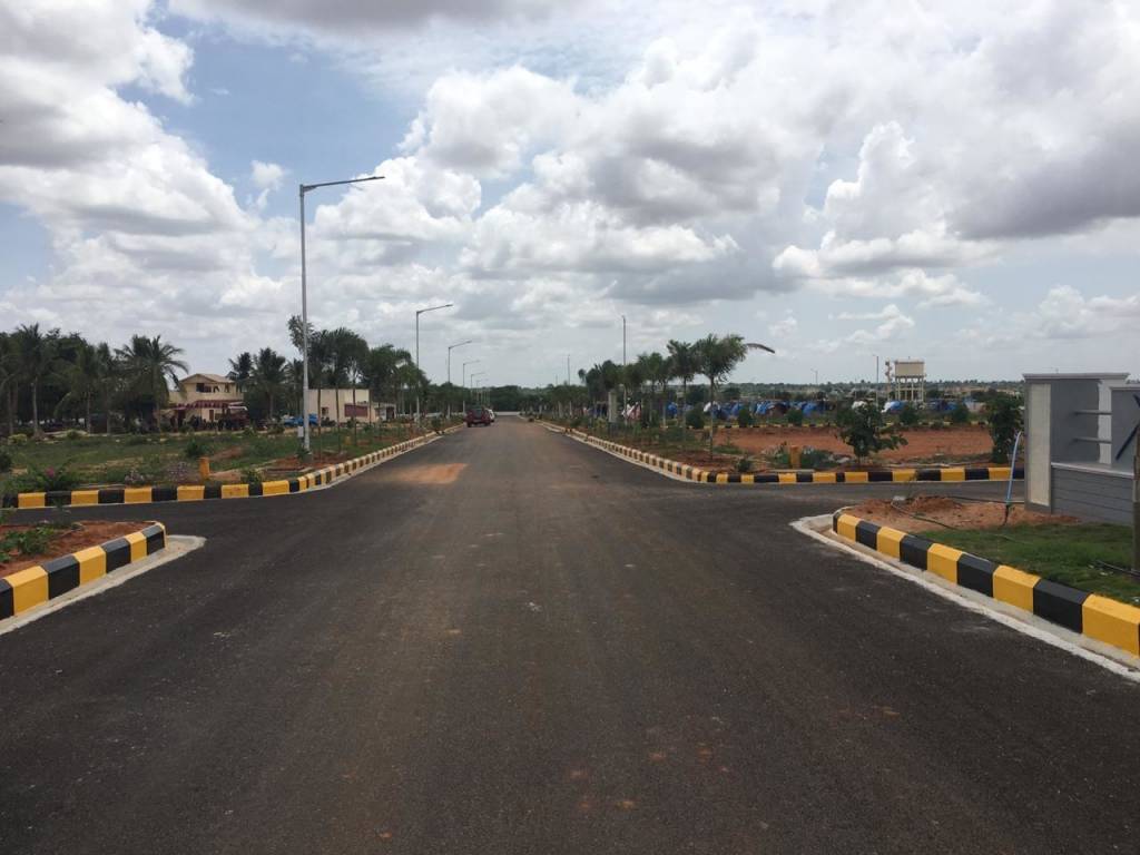 HMDA &RERA Approved plots for sale in Maheshwaram - Srisailam Highway -Hyderabad - 9000237743