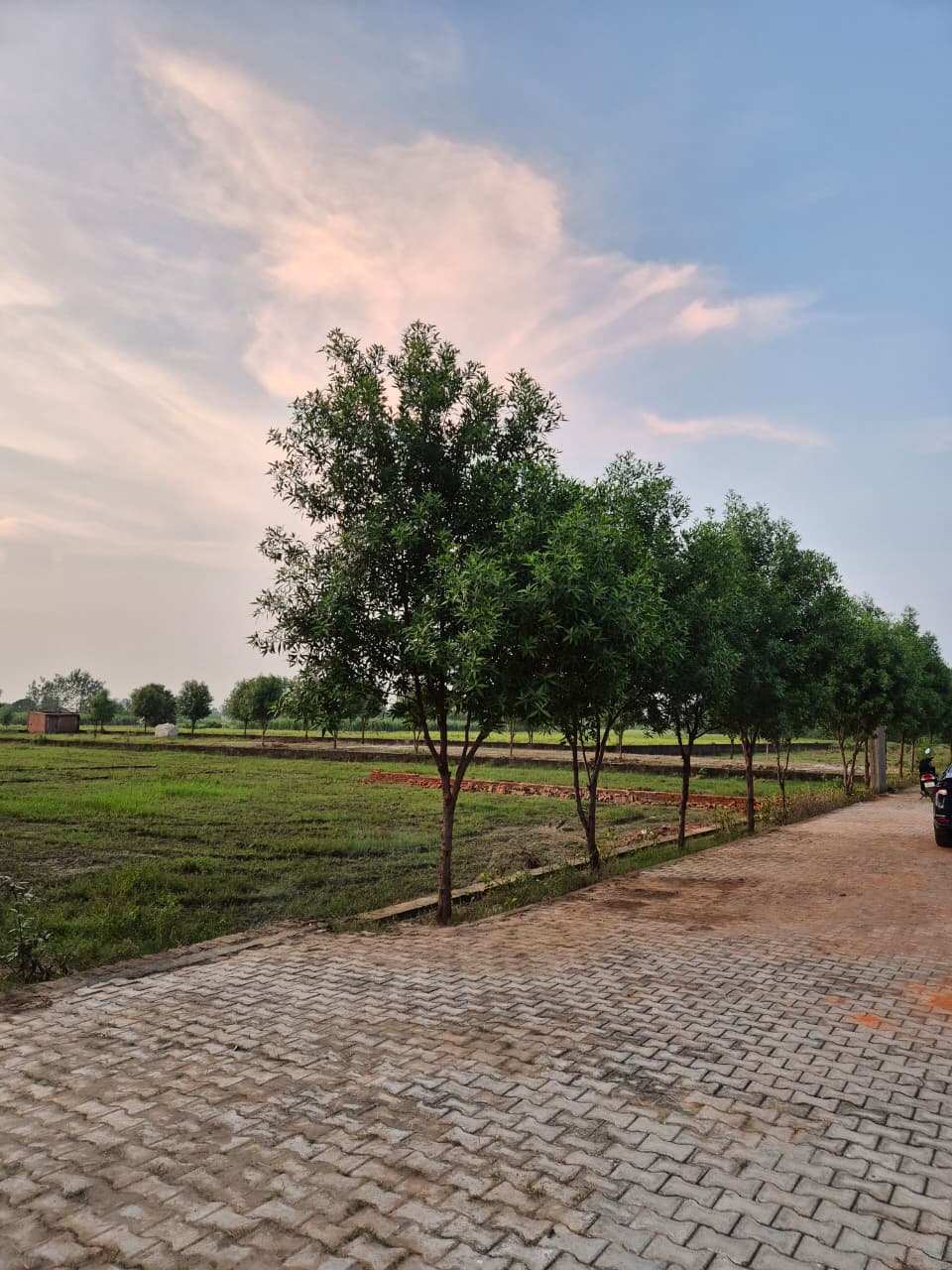 100 Gaj Plot at ₹13,50,000 