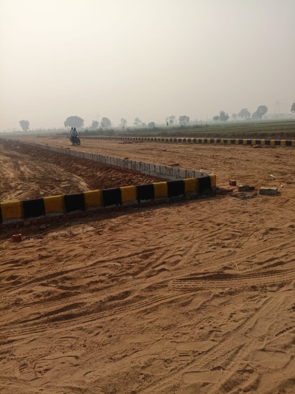 100 Gaj Plot In Near Jewar Inter National Airport