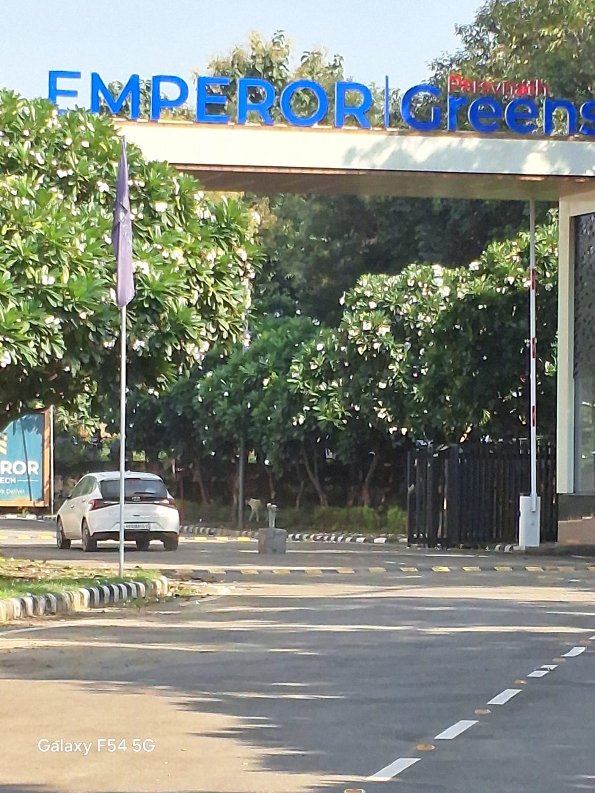 184 to 550 gaj plot for sale in 50 acre township