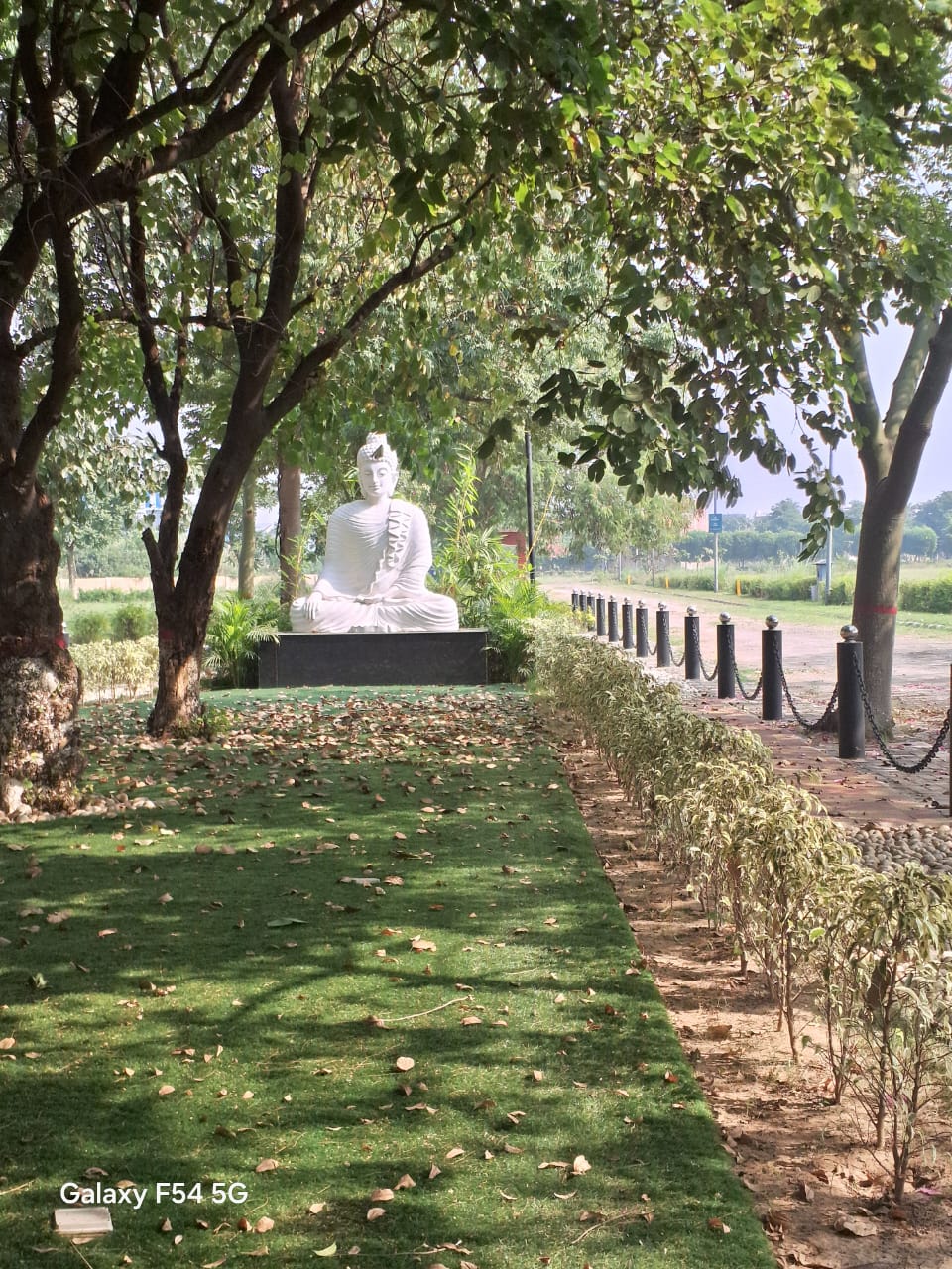 184 to 550 gaj plot for sale in 50 acre township