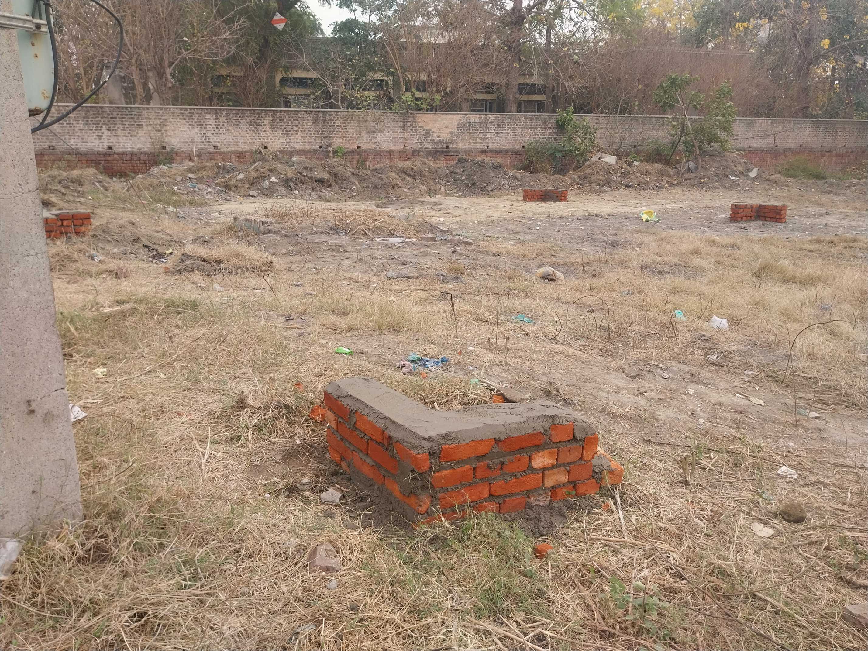100 SQUARE YARDS PLOT FOR SALE in RAKH SHIKARGAH MAJITHA ROAD AMRITSAR near Government hospital MUSTAFABAD 