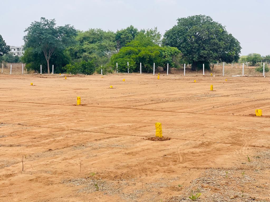 Distress Sale / Urgent Sale-  A corner plot in hindustan township phase 3 (Falcon city), near chandan valley