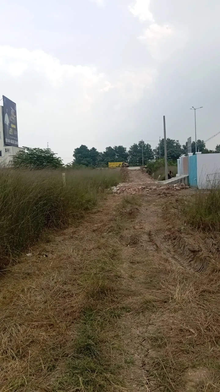 RESIDENTIAL LAND FOR SALE NEAR VARADHARAJAPURAM TOLL GATE 
