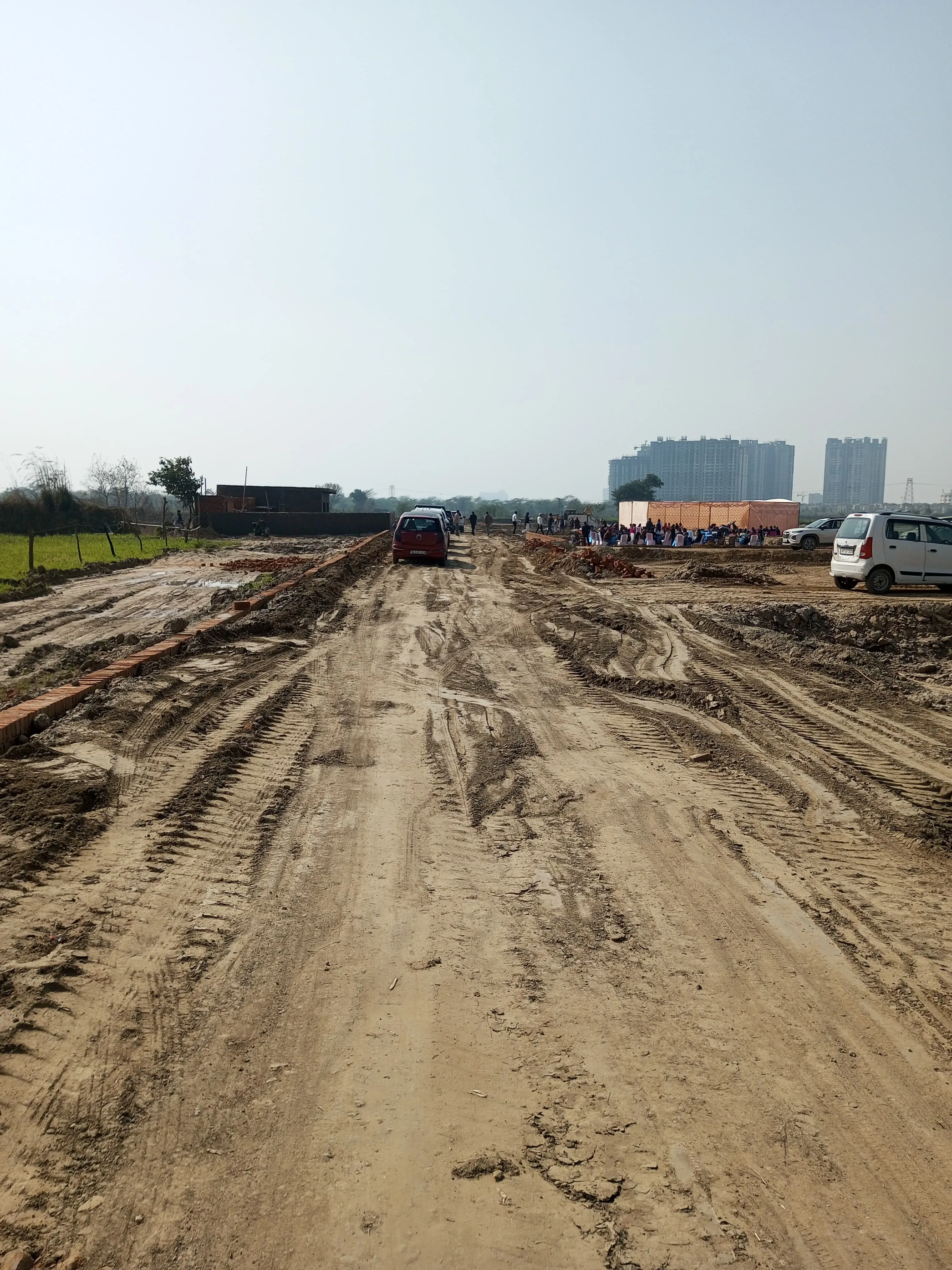 100,150 gaj plot sale in noida yamuna expressway sector 17B
