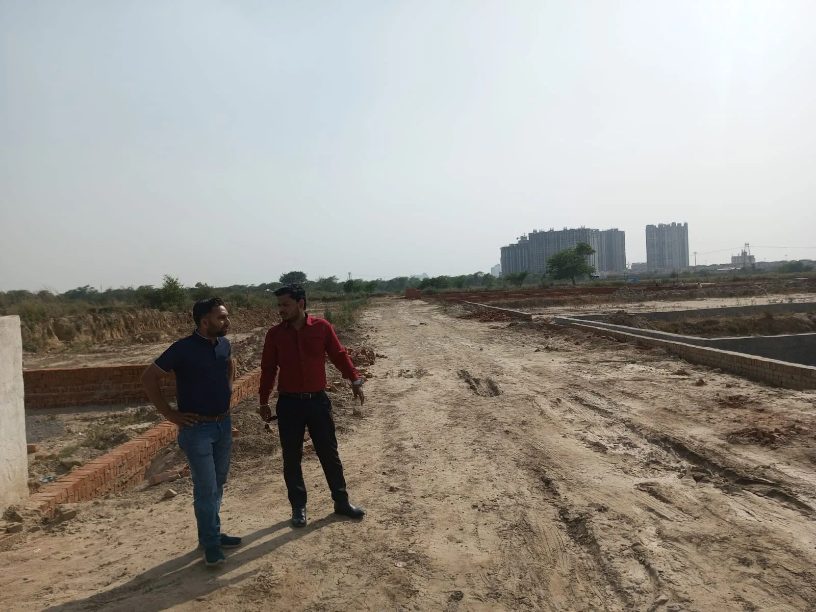100,150 gaj plot sale in noida yamuna expressway sector 17B