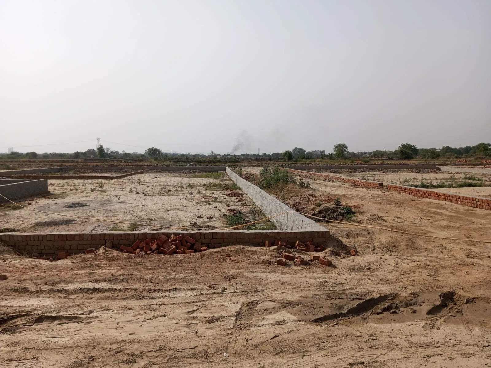 100,150 gaj plot sale in noida yamuna expressway sector 17B