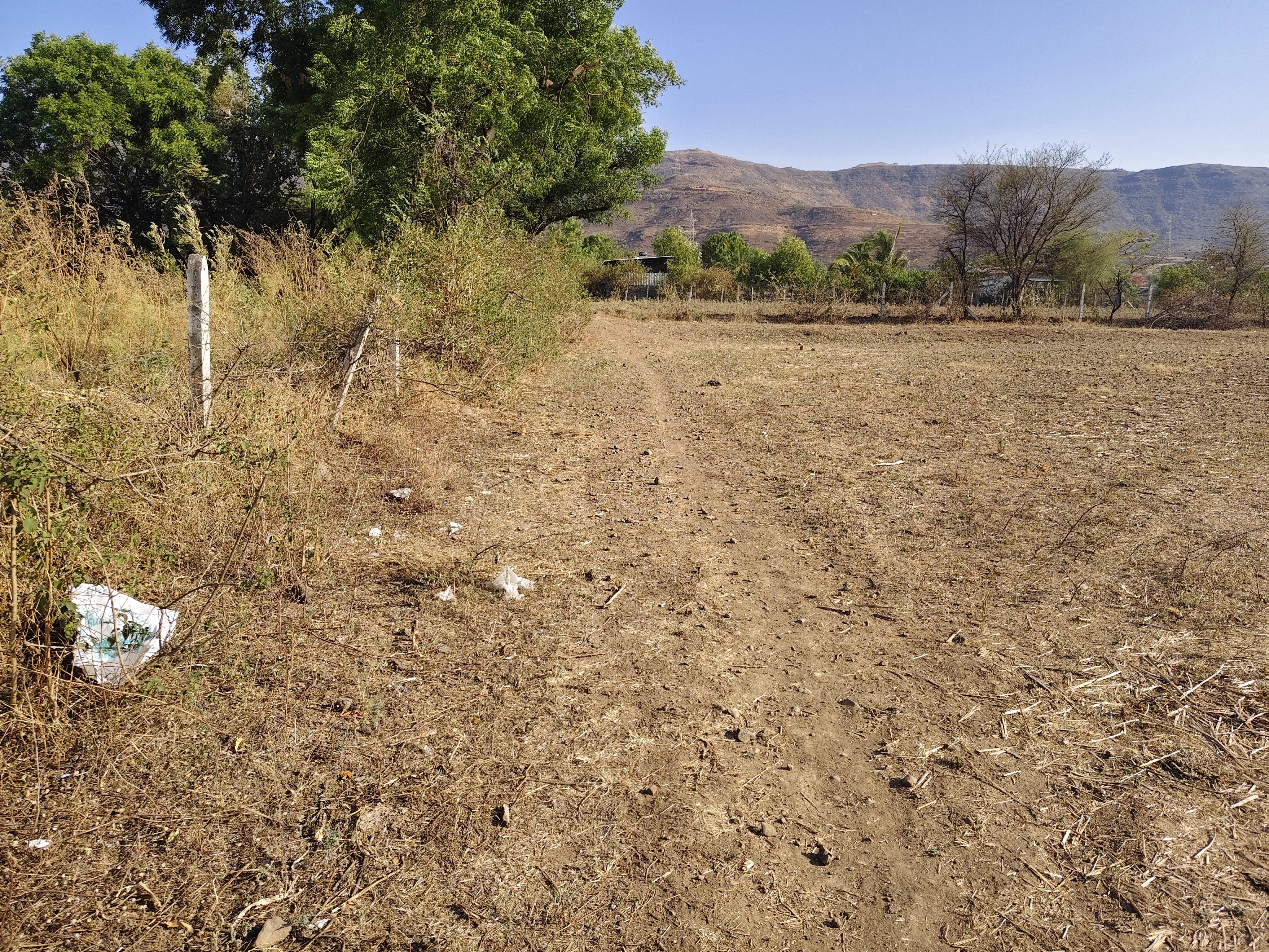11 R plot for sale in pune