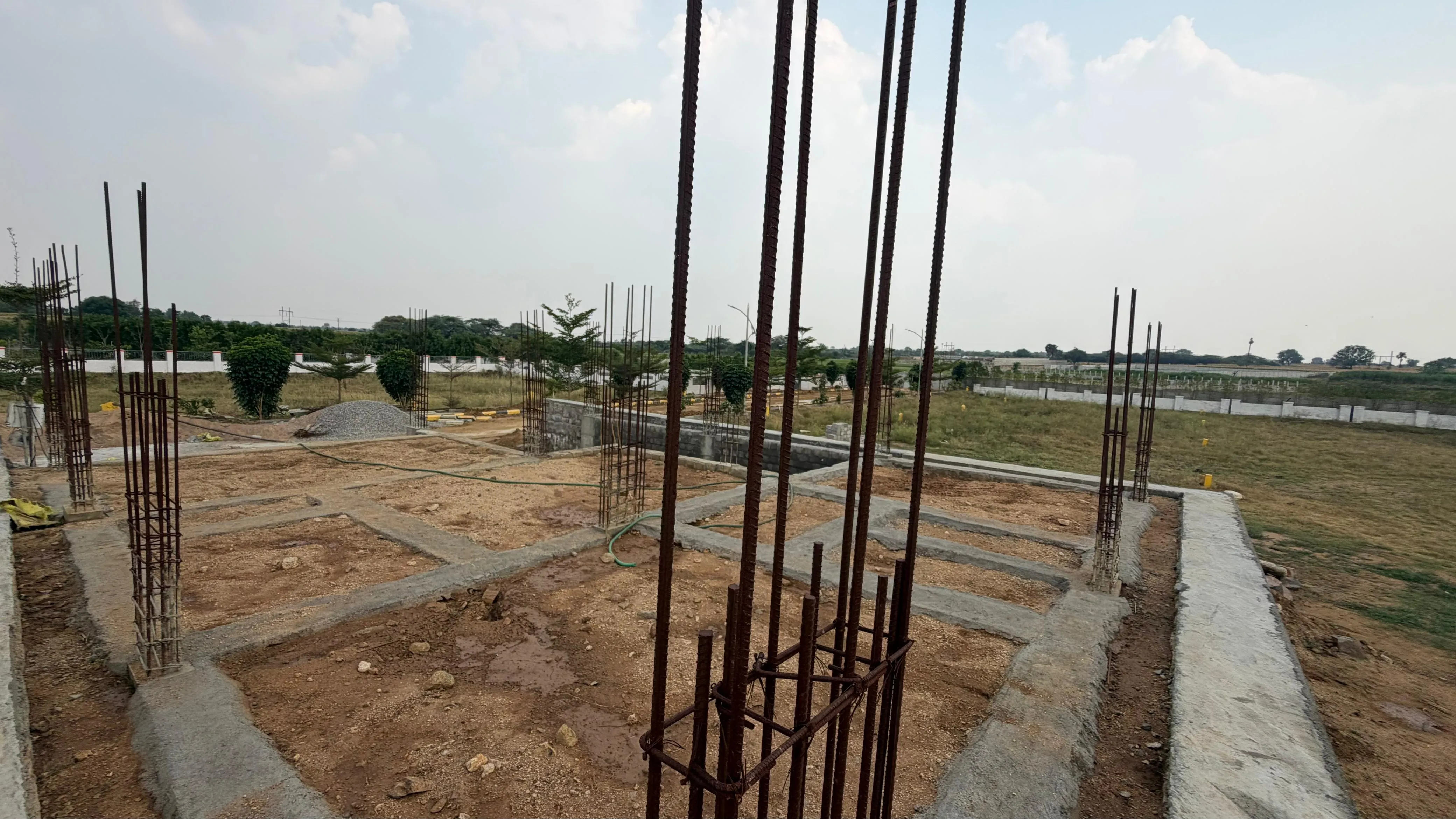 Vasudaika Henley Woods - Details & Site visit Contact Sirisha Paladugu 9701498367