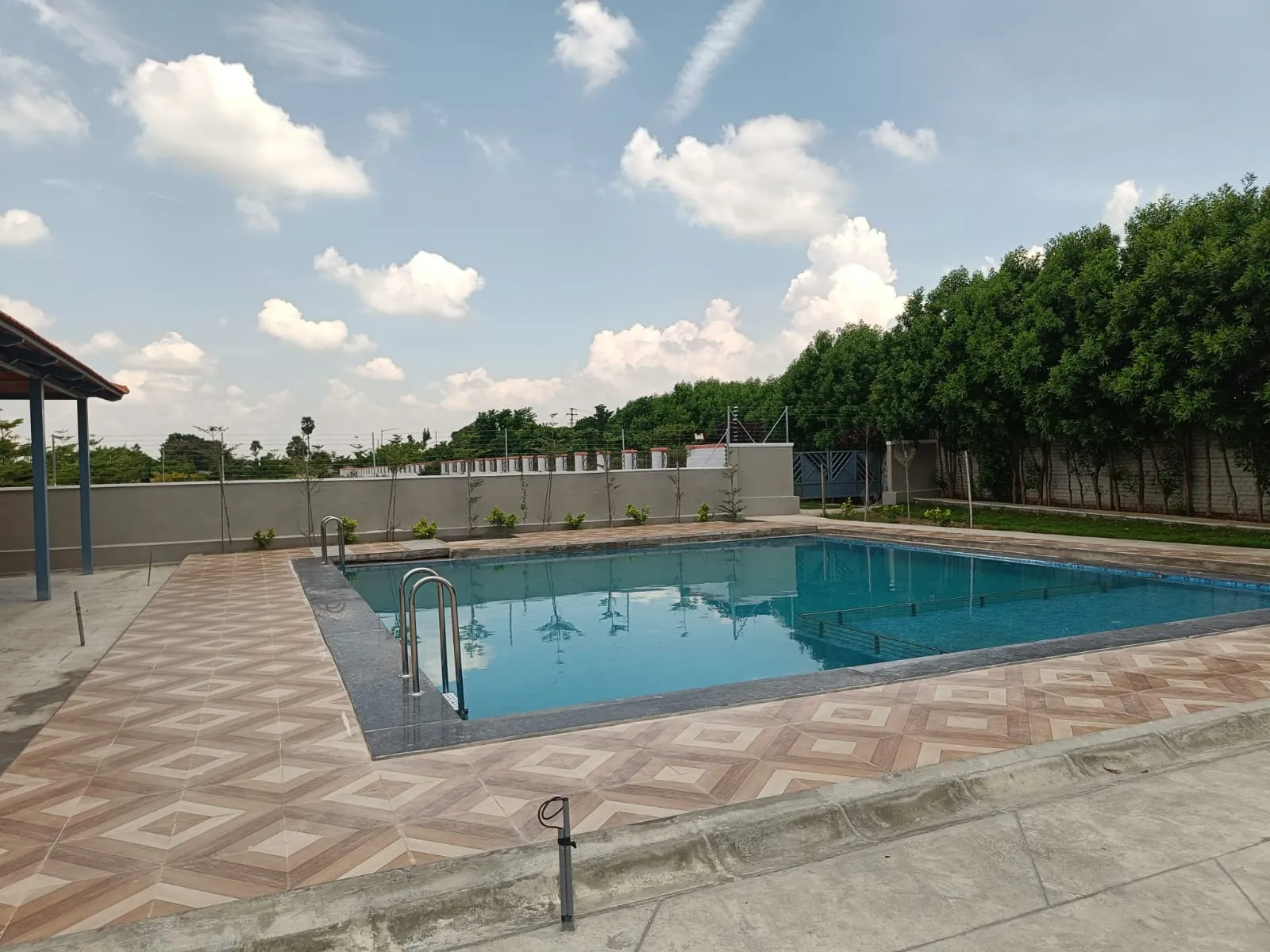 Vasudaika Henleywoods Gated HMDA approved villa plots at Hyderabad near Shamshabad airport 9701498367