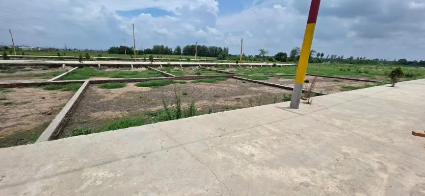 125 gaj plot for sale in rudrapur buy fast